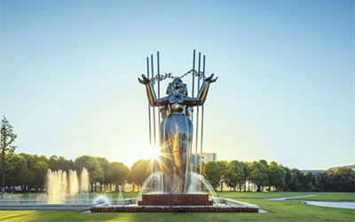 龍鳳堂·幸福童享基金會(huì)揭牌儀式在泰舉行